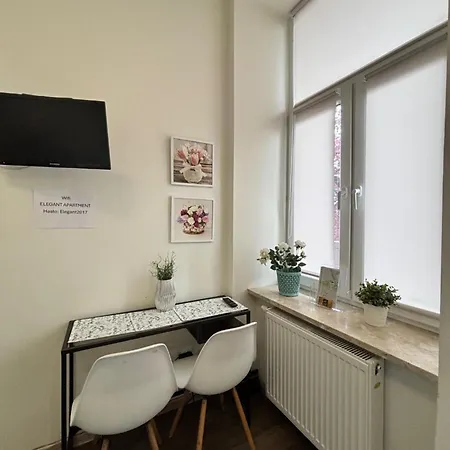 Elegant Foksal Bis